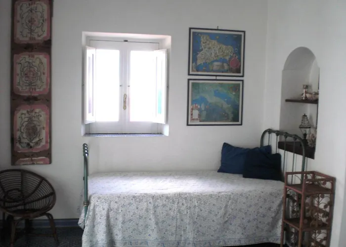 Casa Dei Cento Scalini パナレーア