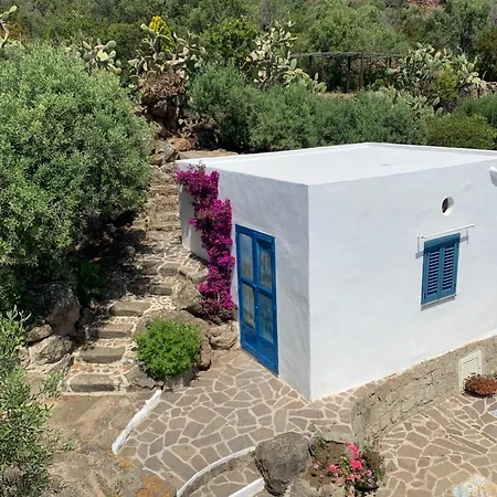 Casa Dei Cento Scalini Panarea